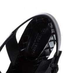 Pre Owned Bottega Veneta Black/White Canvas And Leather T-Strap Sandals Size 39.5