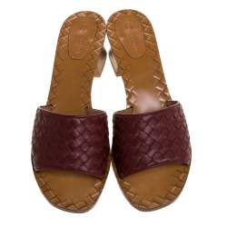 مملوكة مسبقًا صندل سلايد بوتيغا فينيتا "رافيلو" جلد أنترشياتو أحمر مقاس 40