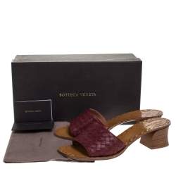مملوكة مسبقًا صندل سلايد بوتيغا فينيتا "رافيلو" جلد أنترشياتو أحمر مقاس 40