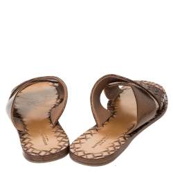 مملوكة مسبقًا صندل فلات بوتيغا فينيتا بسيور متعاكسة جلد أنترشياتو برونزي ميتاليك مقاس 37