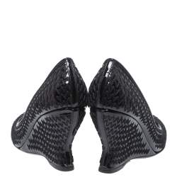 Pre Owned Bottega Veneta Black Stitch Detail Patent Leather Curved Wedge Pumps Size 39