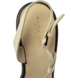 مملوكة مسبقًا صندل بوتيغا فينيتا سير كاحل نعل سميك كعب روكي جلد كريمي مقاس 40