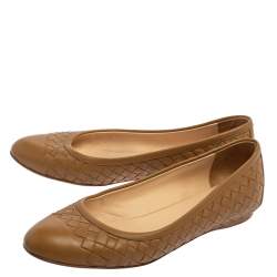 Pre Owned حذاء باليرينا فلات بوتيغا فينيتا جلد أنترشياتو بني مقاس 37