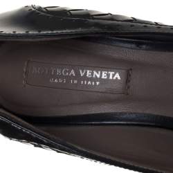 Pre Owned Bottega Veneta Intrecciato Black Patent Leather Buckle Detail Pumps Size 36
