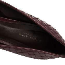Pre Owned Bottega Veneta Burgundy Intrecciato Leather Pumps  Size 39.5