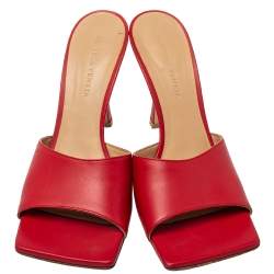 مملوكة مسبقًا Bottega Veneta Red Leather Square Toe Slide Sandals Size 39.5