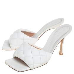 مملوكة مسبقًا صندل سلايد بوتيغا فينيتا ليدو بي في جلد أبيض مقاس 38