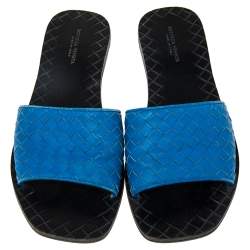 مملوكة مسبقًا Bottega Veneta Blue Intrecciato Leather Flat Slides Size 38