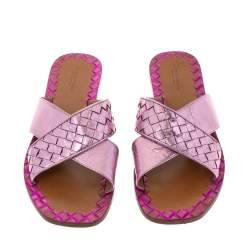 مملوكة مسبقًا Bottega Veneta Pink Intrecciato Leather Flat Sandals Size 39