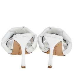 مملوكة مسبقًا Bottega Veneta White Intrecciato Leather Lido Sandals Size 36.5