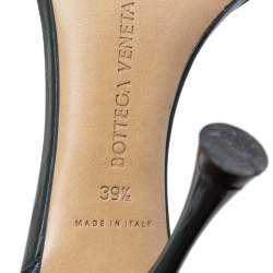 مملوكة مسبقًا Bottega Veneta Green Leather Dot Embellished Leather Sandals Size 39.5