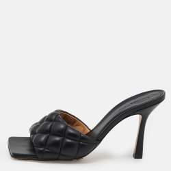 مملوكة مسبقًا Bottega Veneta Black Quilted Leather Lido Slide Sandals Size 38