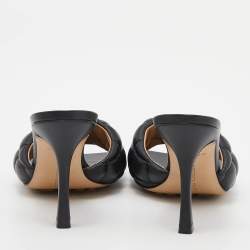 مملوكة مسبقًا Bottega Veneta Black Quilted Leather Lido Slide Sandals Size 38