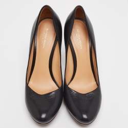مملوكة مسبقًا Bottega Veneta Black Leather Round Toe Pumps Size 38
