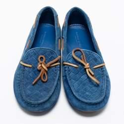 مملوكة مسبقًا Bottega Veneta Blue Intrecciato Suede Bow Slip On Loafers Size 36