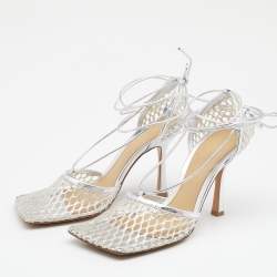 Pre Owned صندل بوتيغا فينيتا جلد وشبك مرن فضي بحزام للكاحل مقاس 37