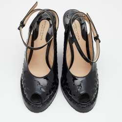 Bottega Veneta Black Intrecciato Patent Leather Wedge Sandals Size 38