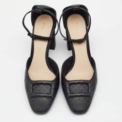 مملوكة مسبقًا صندل بوتيغا فينيتا جلد أسود سير كاحل مقاس 37