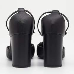 مملوكة مسبقًا صندل بوتيغا فينيتا جلد أسود سير كاحل مقاس 37