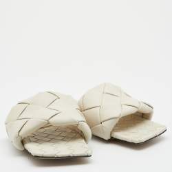 Pre Owned صندل سلايد فلات بوتيغا فينيتا ليدو جلد مبطن أوف وايت مقاس 38.5