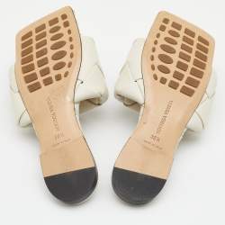 Pre Owned صندل سلايد فلات بوتيغا فينيتا ليدو جلد مبطن أوف وايت مقاس 38.5