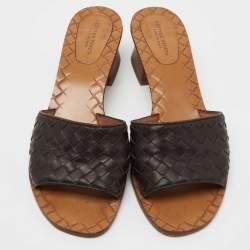 مملوكة مسبقًا Bottega Veneta Dark Brown Intrecciato Leather Slide Sandals Size 37