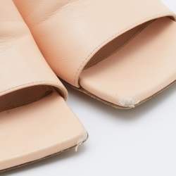 مملوكة مسبقًا Bottega Veneta Light Peach Leather Stretch Square Toe Slide Sandals Size 38