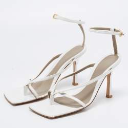 مملوكة مسبقًا Bottega Veneta White Leather Thong Sandals Size 37