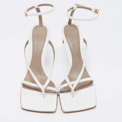 مملوكة مسبقًا Bottega Veneta White Leather Thong Sandals Size 37