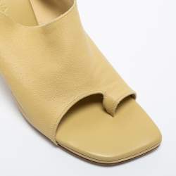 Pre Owned Bottega Veneta Light Yellow Leather Toe Ring Sandals Size 39