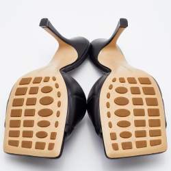 مملوكة مسبقًا Bottega Veneta Black Leather Lido Slide Sandals Size 39.5