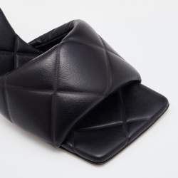 مملوكة مسبقًا Bottega Veneta Black Leather Lido Slide Sandals Size 39.5