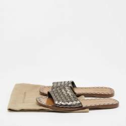 مملوكة مسبقًا Bottega Veneta Metallic Intrecciato Leather Flat Slides Size 38