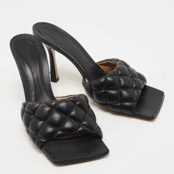Pre Owned Bottega Veneta Black Quilted Leather Lido Slide Sandals Size 39