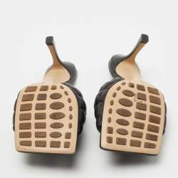 Pre Owned Bottega Veneta Black Quilted Leather Lido Slide Sandals Size 39