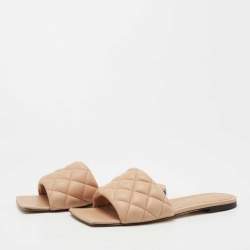 مملوكة مسبقًا Bottega Veneta Beige Quilted Leather Lido Flat Slides Size 40.5