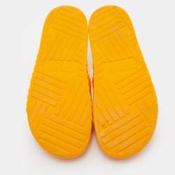 مملوكة مسبقًا Bottega Veneta Bright Orange Rubber Flat Slides Size 40