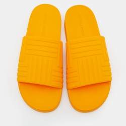 مملوكة مسبقًا Bottega Veneta Bright Orange Rubber Flat Slides Size 40