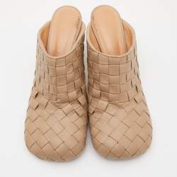 مملوكة مسبقًا Bottega Veneta Light Brown Intrecciato Leather Mules Size 40