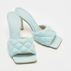 مملوكة مسبقًا Bottega Veneta Blue Quilted Leather Lido Slide Sandals Size 39