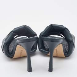 مملوكة مسبقًا صندل سلايد بوتيغا فينيتا ليدو جلد إنترشياتو أزرق مقاس 39