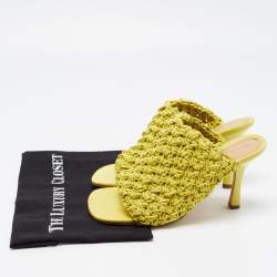 مملوكة مسبقًا Bottega Veneta Yellow Woven Leather Board Mule Sandals Size 39.5