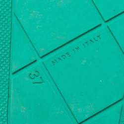 مملوكة مسبقًا Bottega Veneta Green Rubber Pool Flat Slides Size 37