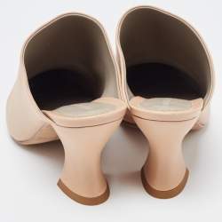 مملوكة مسبقًا Bottega Veneta Beige Leather Almond Mules Size 37