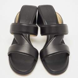 مملوكة مسبقًا Bottega Veneta Black Leather Block Heel Slide Sandals Size 39