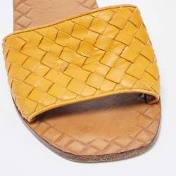 Pre Owned Bottega Veneta Yellow Intrecciato Leather Flat Slides Size 37