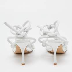 مملوكة مسبقًا Bottega Veneta White Knotted Leather Slingback Ankle Strap Sandals Size 38.5