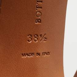 مملوكة مسبقًا Bottega Veneta Light Pink Leather Ankle Tie Sandals Size 38.5