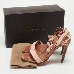 مملوكة مسبقًا Bottega Veneta Light Pink Leather Ankle Tie Sandals Size 38.5
