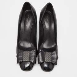 مملوكة مسبقًا Bottega Veneta Black Leather and Patent Cap Toe Bow Pumps Size 38.5
